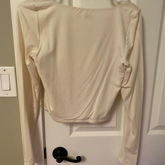 Aritzia Wilfred Lydia Top, Medium, Cream colored - Picture 2 of 3